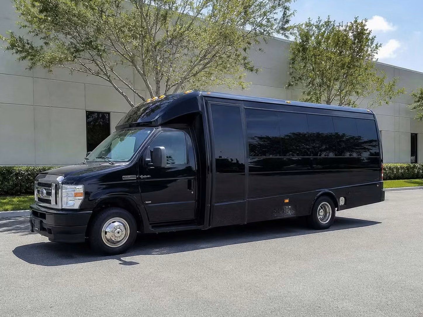 brighton 18 passenger minibus rental