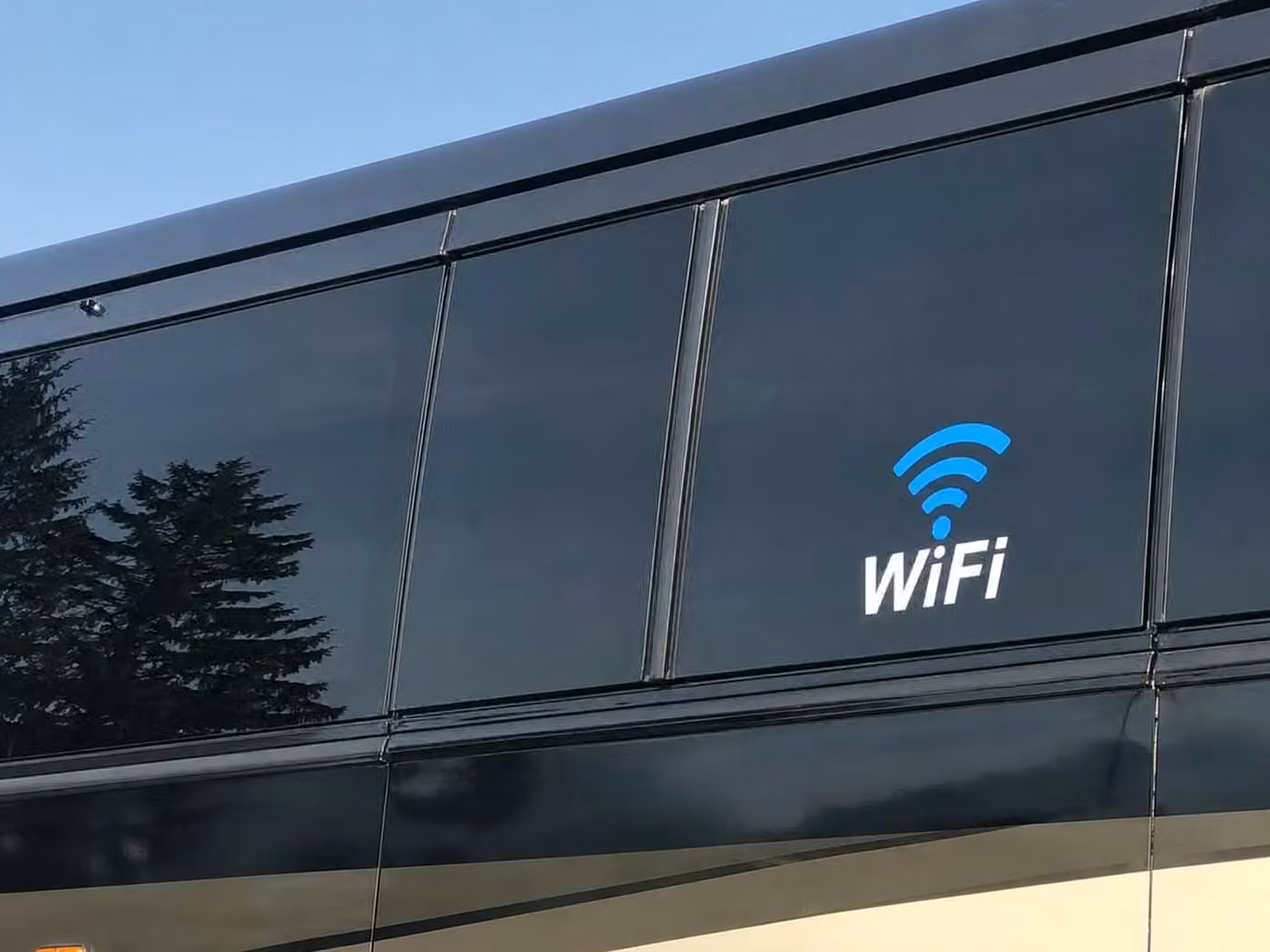 brighton 20 passenger minibus wifi