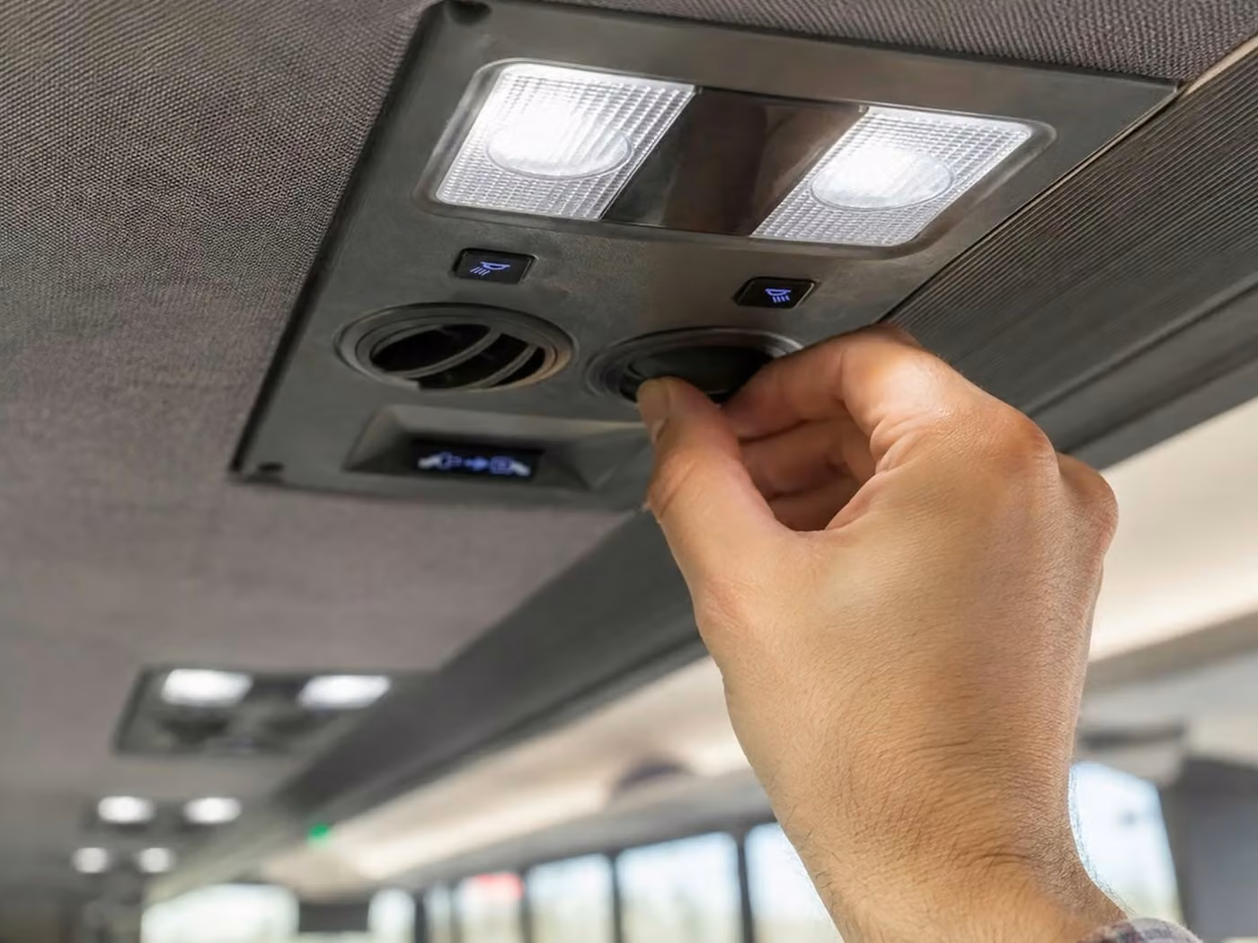 brighton 35 passenger minibus air conditioning