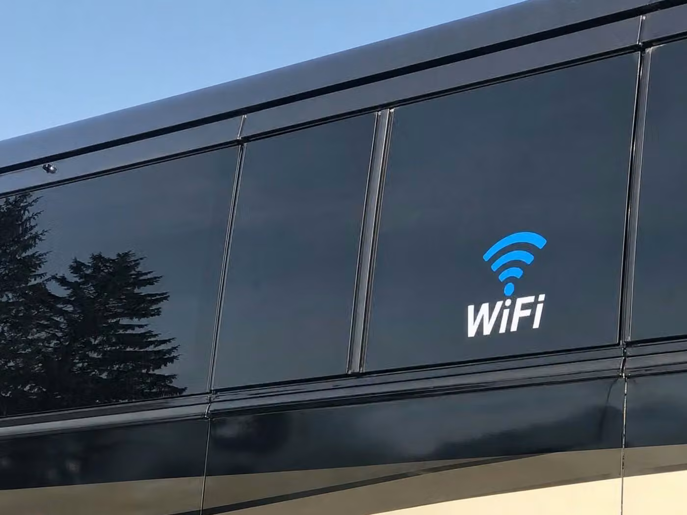 brighton charter bus wifi