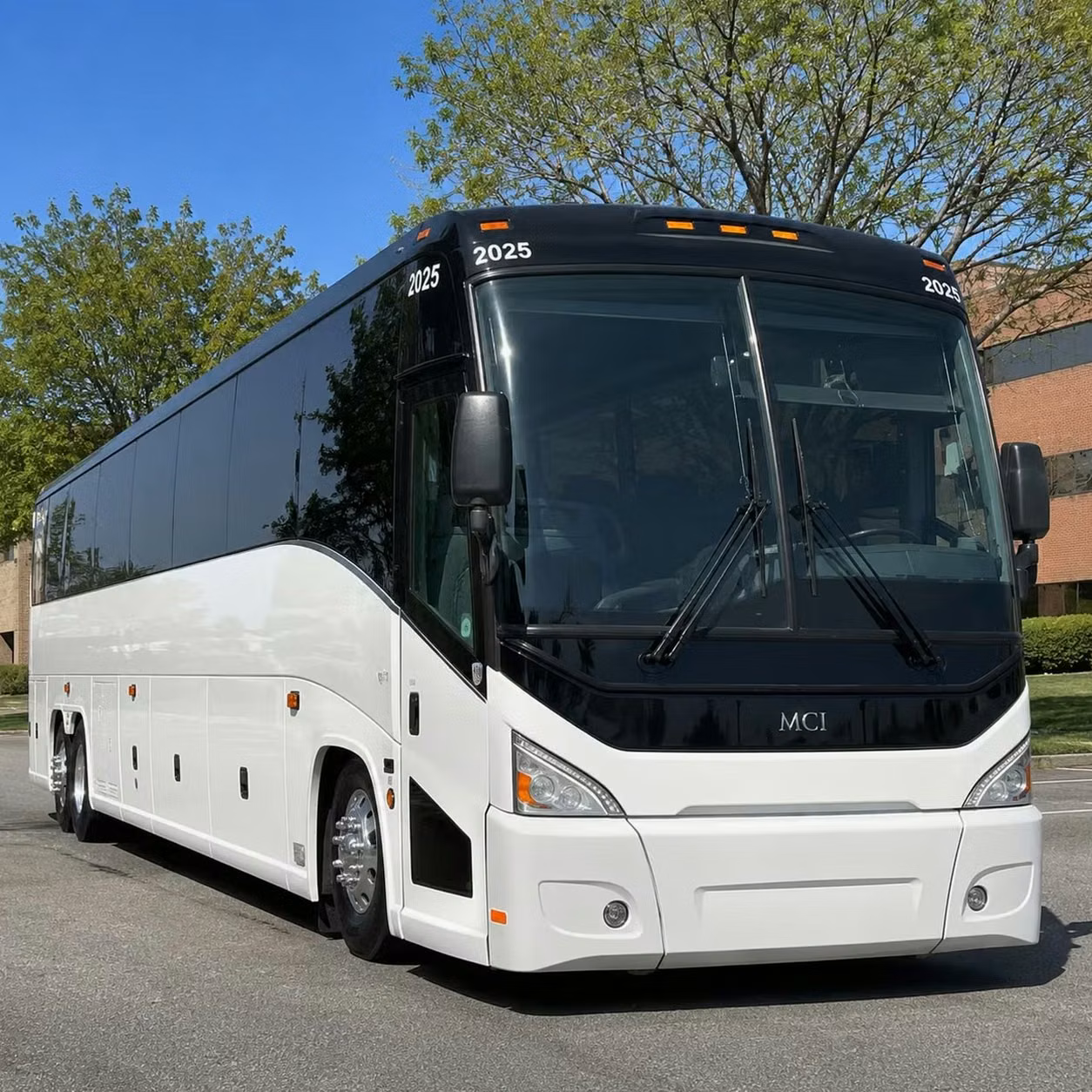 brighton charter buses for corporate retreats and team building outings