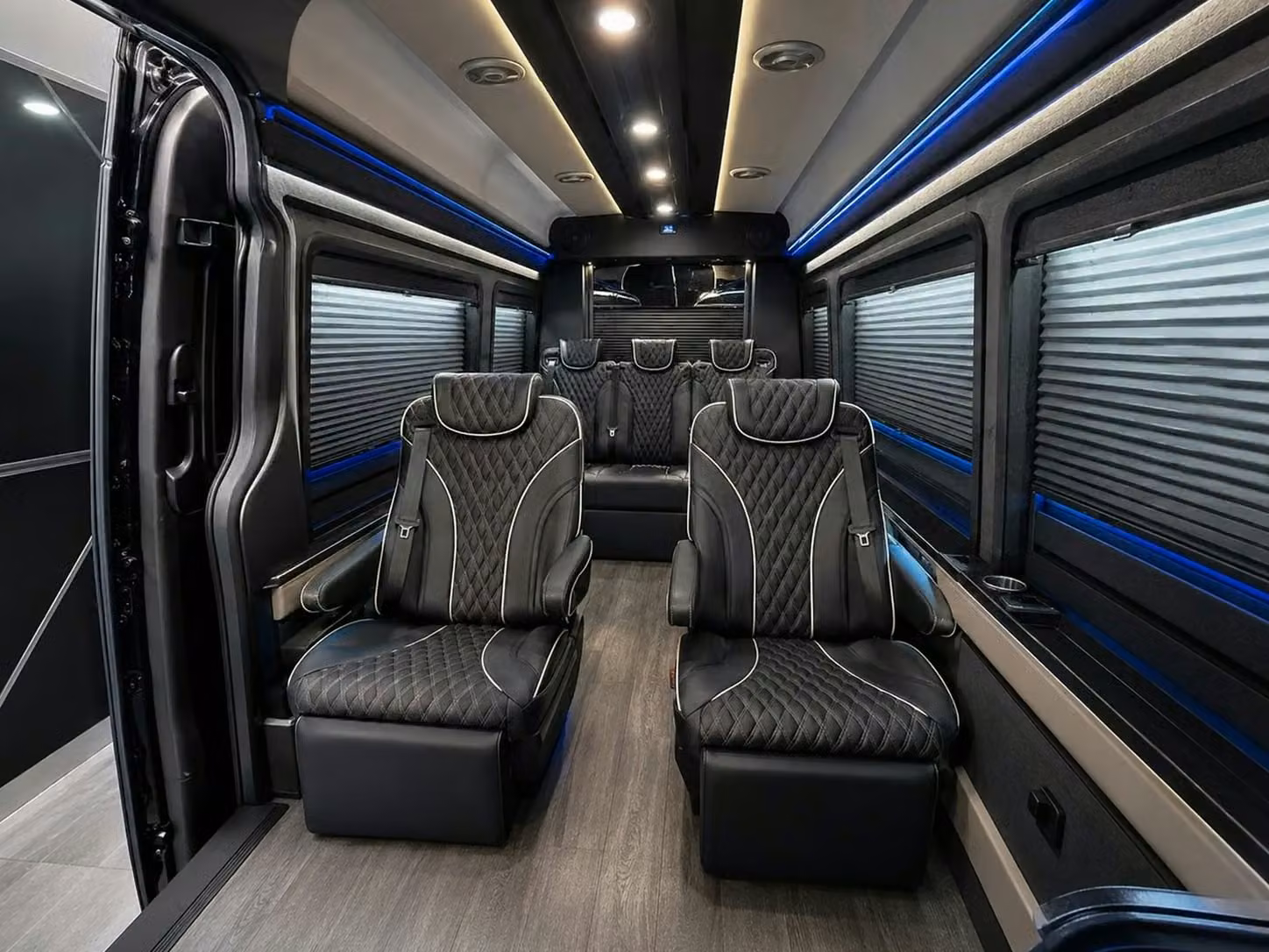 brighton on demand and contract shuttle services for airlines in brighton